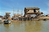 Tonle Sap - Chong Khneas floating village - stilted houses